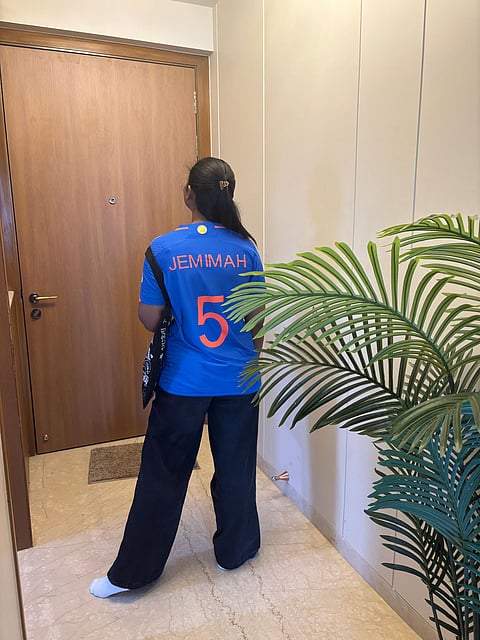 Purva Londhe dons Jemimah Rodrigues' jersey for the Women's World Cup final.