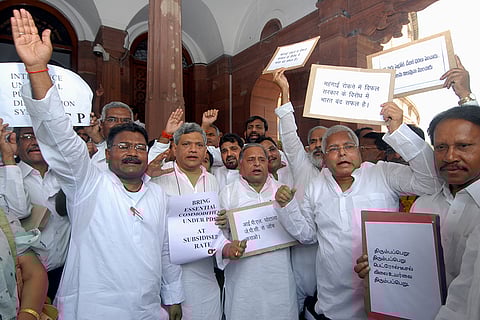 Lalu was continued to be seen with Left and socialist leaders protesting against various policies of NDA