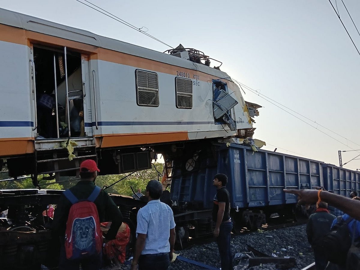 Senior railway officials have ordered an inquiry to determine the sequence of events leading to the collision and to identify any lapses in safety procedures. - X.com