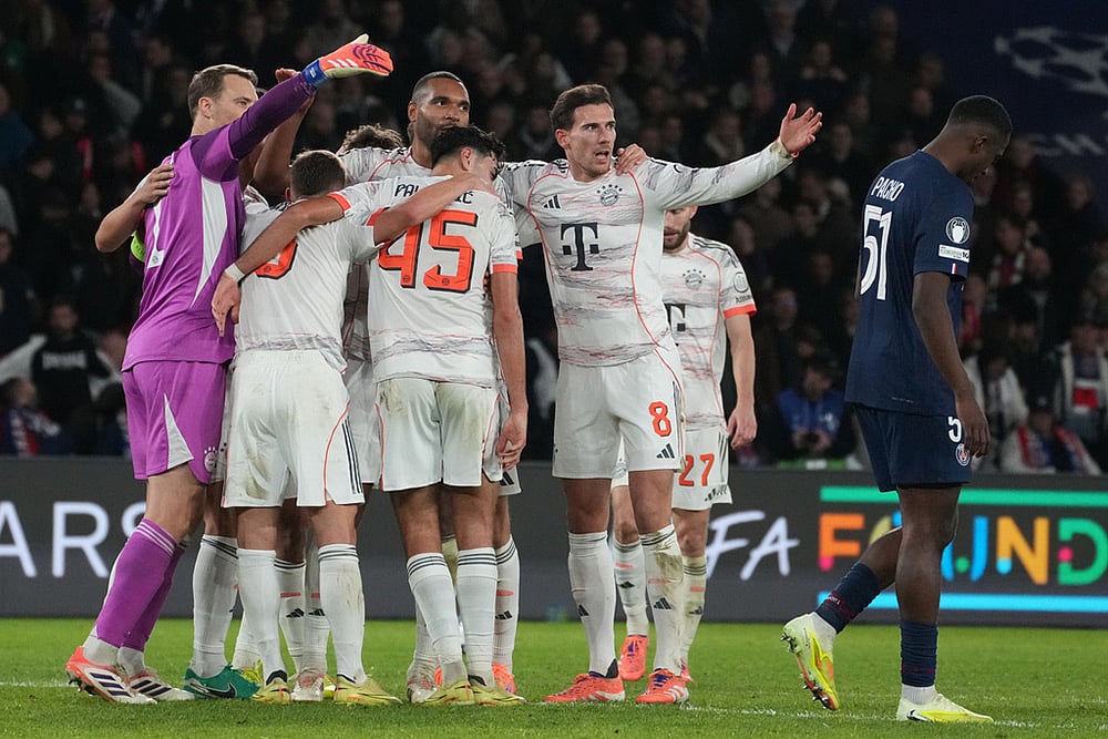 UEFA champions League 2025-26 soccer PSG Vs Bayern Munich_Manuel Neuer