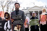 IMAGO/Newscom World  : Ceasefire Hunger Strike UNITED STATES - NOVEMBER 27: New York State Rep. Zohran Mamdani (D), speaks during a news conference outside the White House to announce a hunger strike to demand that President Joe Biden call for a permanent ceasefire and no military aid to Israel, on Monday, November 27, 2023.