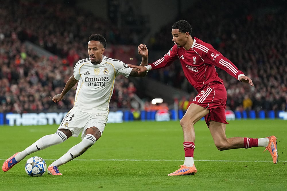 UEFA champions League 2025-26 soccer Liverpool vs Real Madrid_Eder Militao, Hugo Ekitike