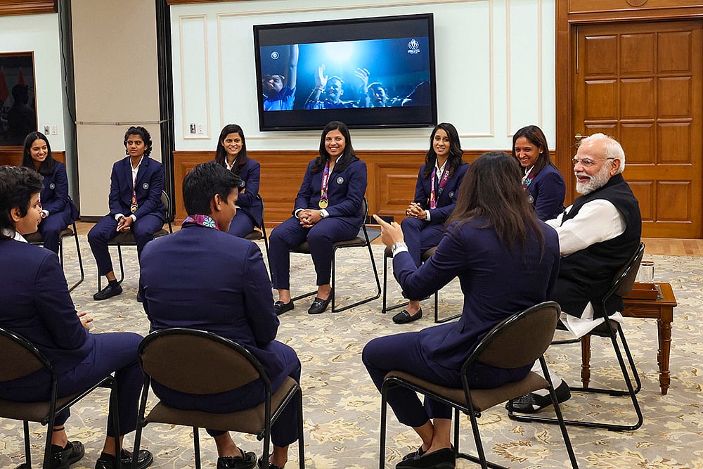 Indian Womens Cricket Team with PM Narendra Modi