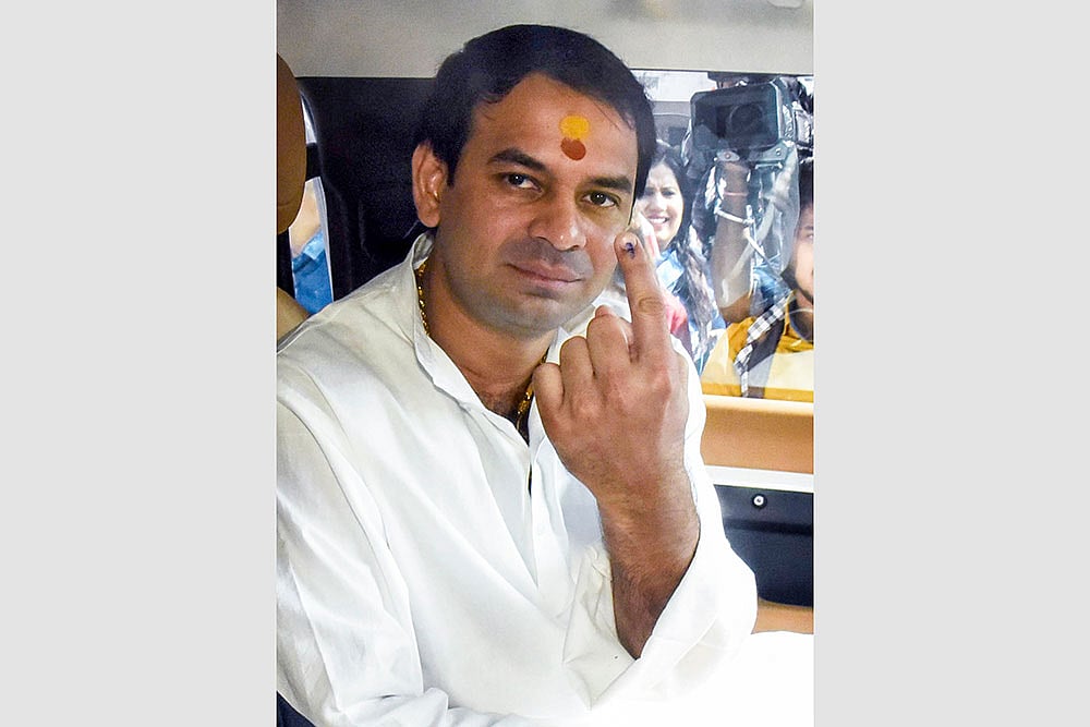 Bihar Elections: Tej Pratap Yadav casts vote