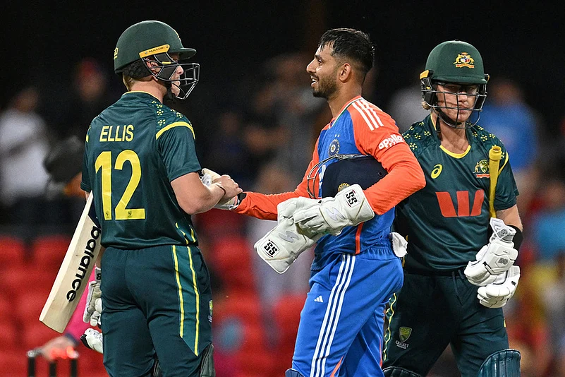 India vs Australia 4th t20 cricket-Jitesh Sharma, Nathan Ellis