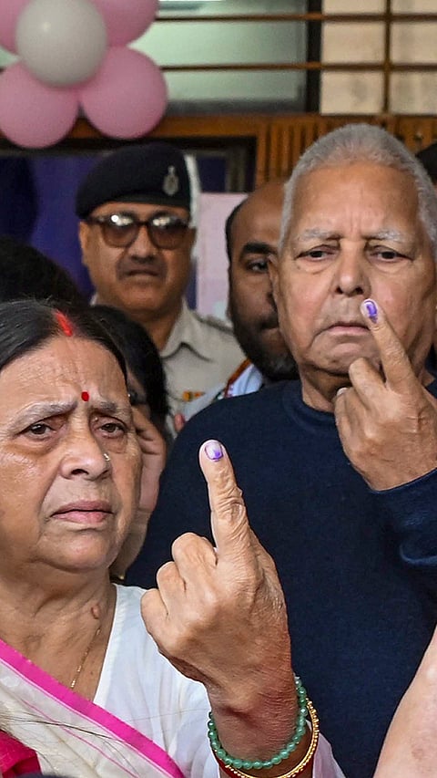Bihar Elections: Lalu Prasad Yadav, Rabri Devi, others cast vote in Patna
