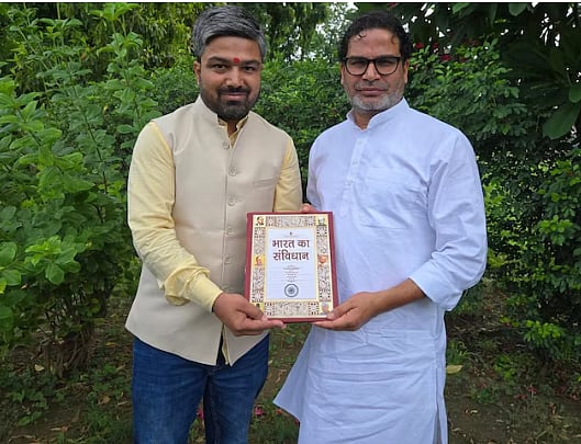 Manish Kashyap with Prashant Kishore - Instagram
