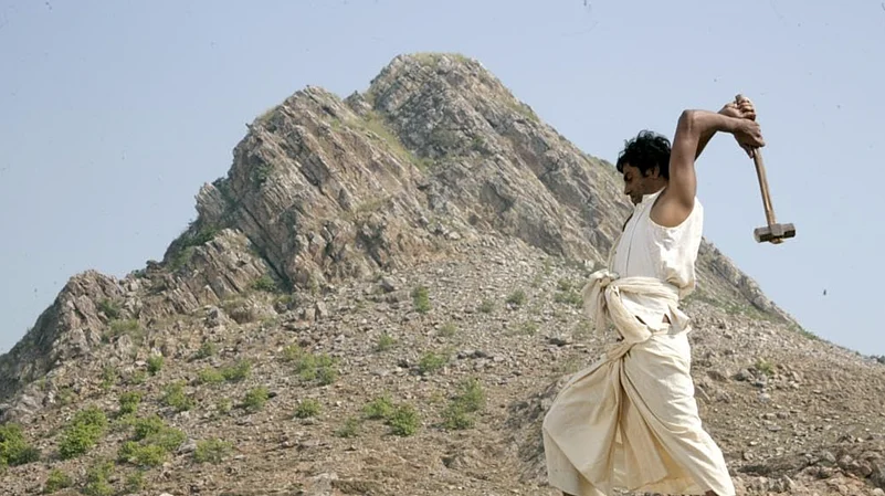 Manjhi-The Mountain Man