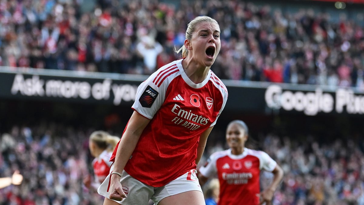 Alessia Russo celebrates her equaliser - null