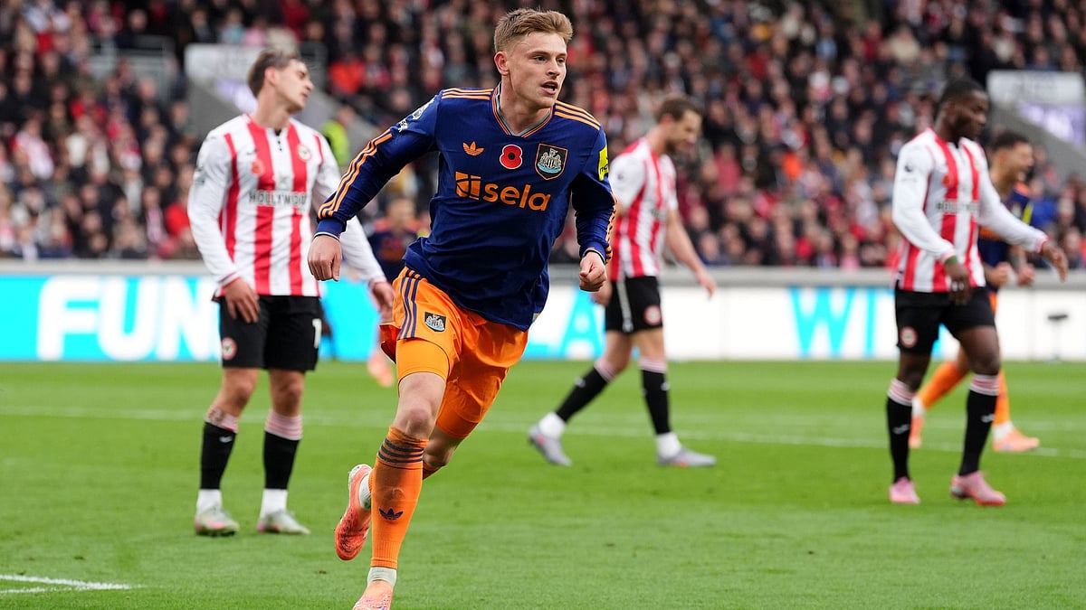 Newcastle United's Harvey Barnes celebrates after scoring the opening goal during the English Premier League match against Brentford on Sunday, November 9, 2025.  - | Photo: PA/Adam Davy via AP