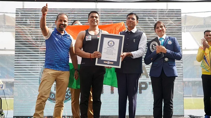 Rohtash Chaudhary Sets Guinness World Record For Most Push-Ups In One Hour At JLN Stadium