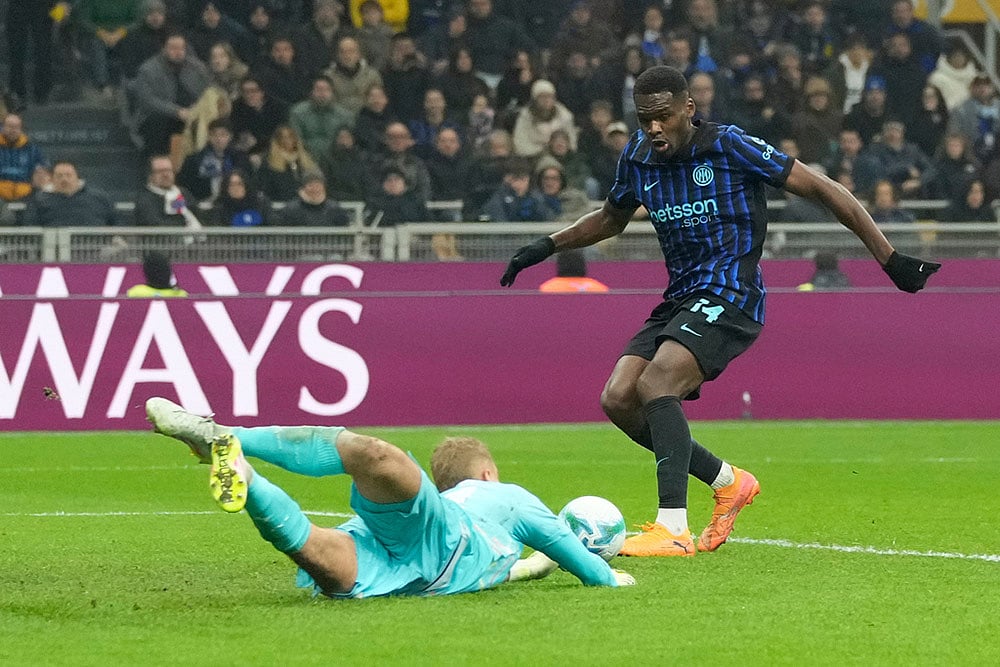 Italy soccer Serie A-Inter Milan vs Lazio-Ange-Yoan Bonny