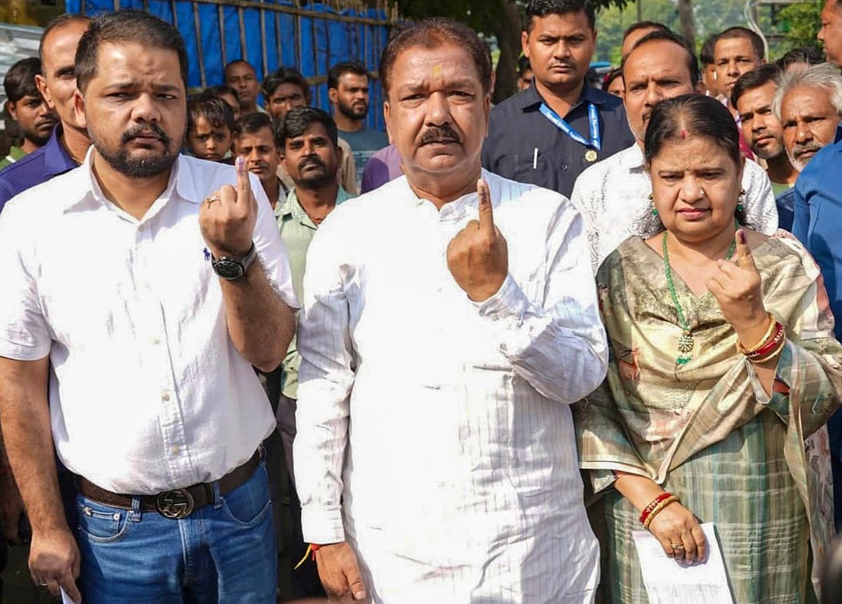 Bihar Elections: Dilip Jaiswal, others cast vote in Kishanganj