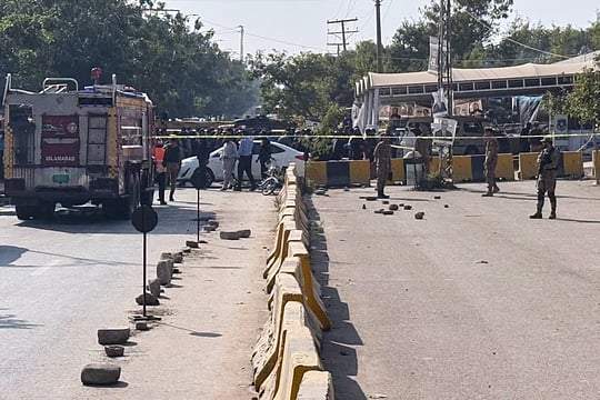 Deadly Blast Kills Many Outside Islamabad District Court
