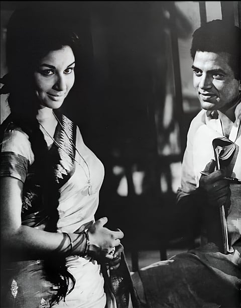 Anupama (1966)