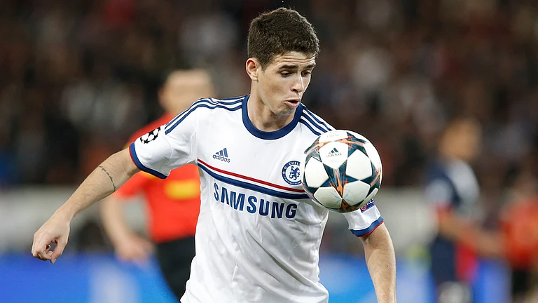 Chelsea's Oscar eyes the ball during the Champions League quarterfinal first leg soccer match between PSG and Chelsea, at the Parc des Princes stadium. - AP/File Photo