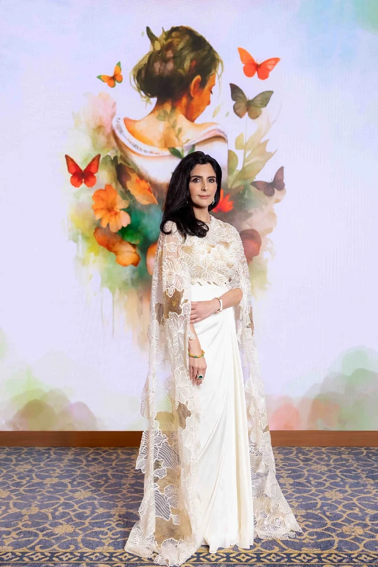 Shalini Kanwar Chand - null