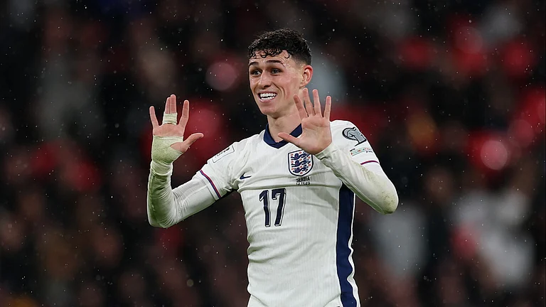 Phil Foden was more of a nine than his 10 suggested for England on Thursday - null