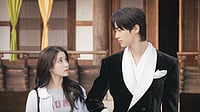 X : IU and Byeon Woo Seok in Perfect Crown first stills