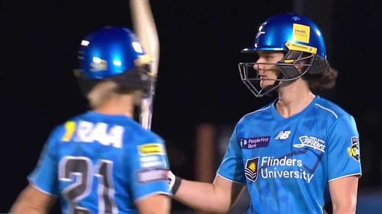Adelaide Strikers' Laura Wolvaardt celebrates her half-century against Melbourne Renegades. - X/Weber Women's Big Bash League