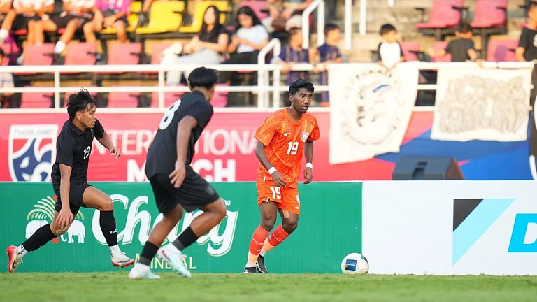 India U23's Raj Basfore in action during the FIFA international friendly match against Thailand U23 at Thammasat Stadium on Novemebr 15, 2025. - | Photo: AIFF