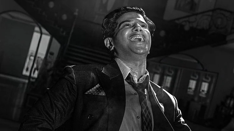 Dulquer Salmaan Kaantha box office collection Day 1 - X