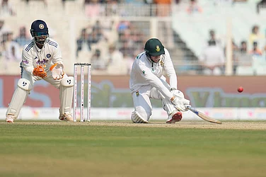 | Photo: AP/Aijaz Rahi