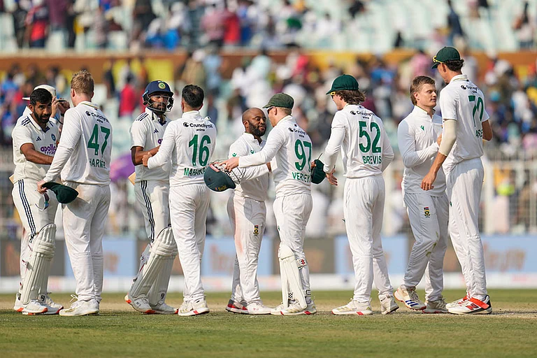 Players of the two teams greet each other after South Africa won the first cricket test match against India in Kolkata, India. - | Photo: AP/Aijaz Rahi