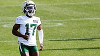 NFL: New York Jets Cornerback Kris Boyd Critically Wounded In Manhattan Shooting - Report AP : The shooting happened just after 2 a.m. outside a business on West 38th Street near 7th Avenue.