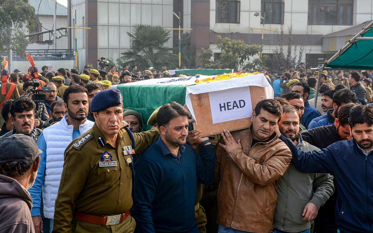 Srinagar: Police and security personnel and family members of the nine persons killed in the accidental blast at Nowgam police station carry the mortal remains during a wreath laying ceremony at the Police Control Room, in Srinagar, Saturday, Nov. 15, 2025.  - -PTI