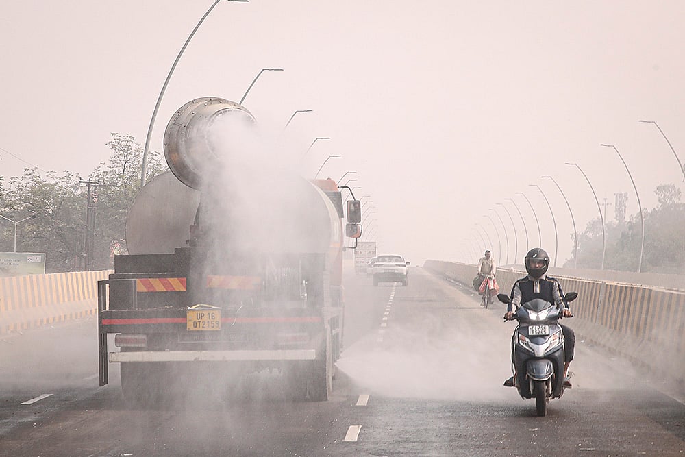 Air pollution in Noida