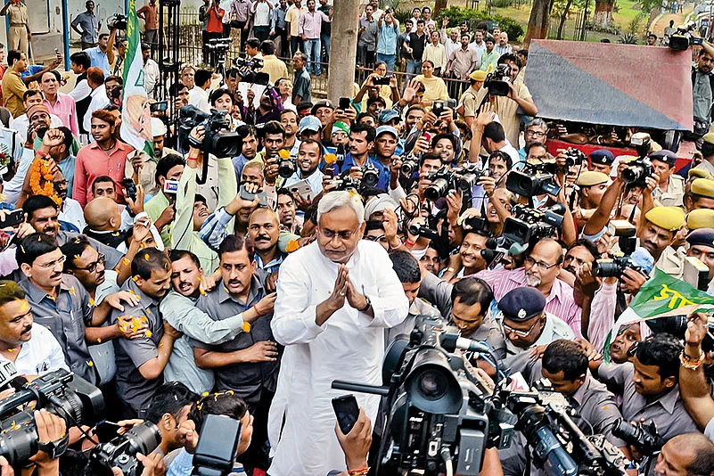 Nitish greets supporters in Patna after victory in the 2015 Bihar state election