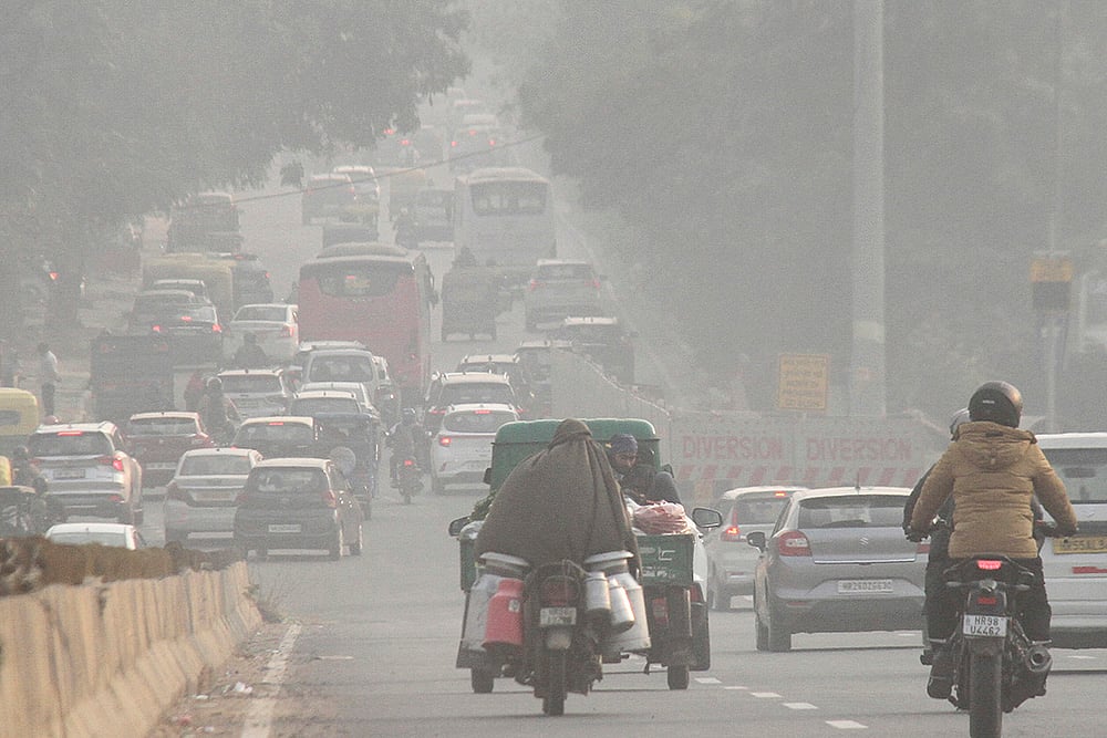 Weather: Low visibility in Gurugram