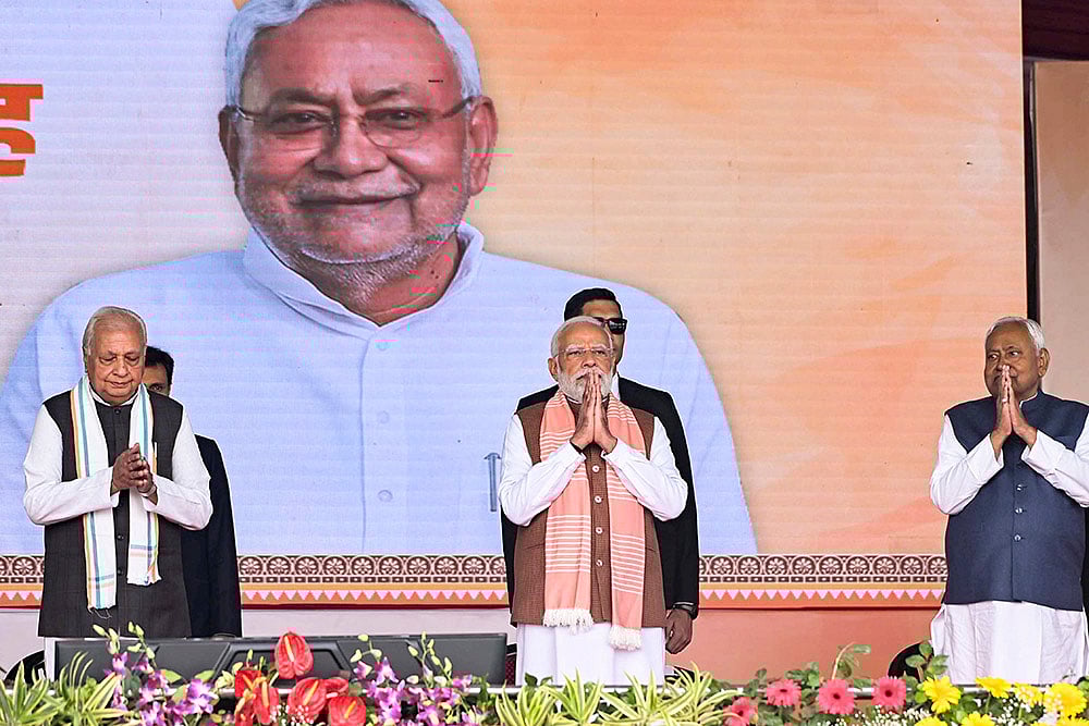 Bihar NDA Govt swearing-in ceremony-Narendra Modi with Nitish Kumar