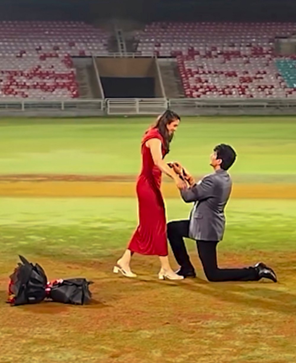 Mandhana confirms engagement with musician Palash Mucchal-1