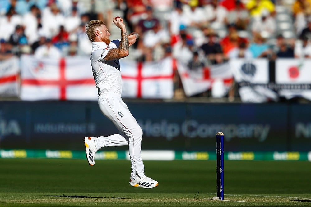 Ashes cricket test match between England and Australia