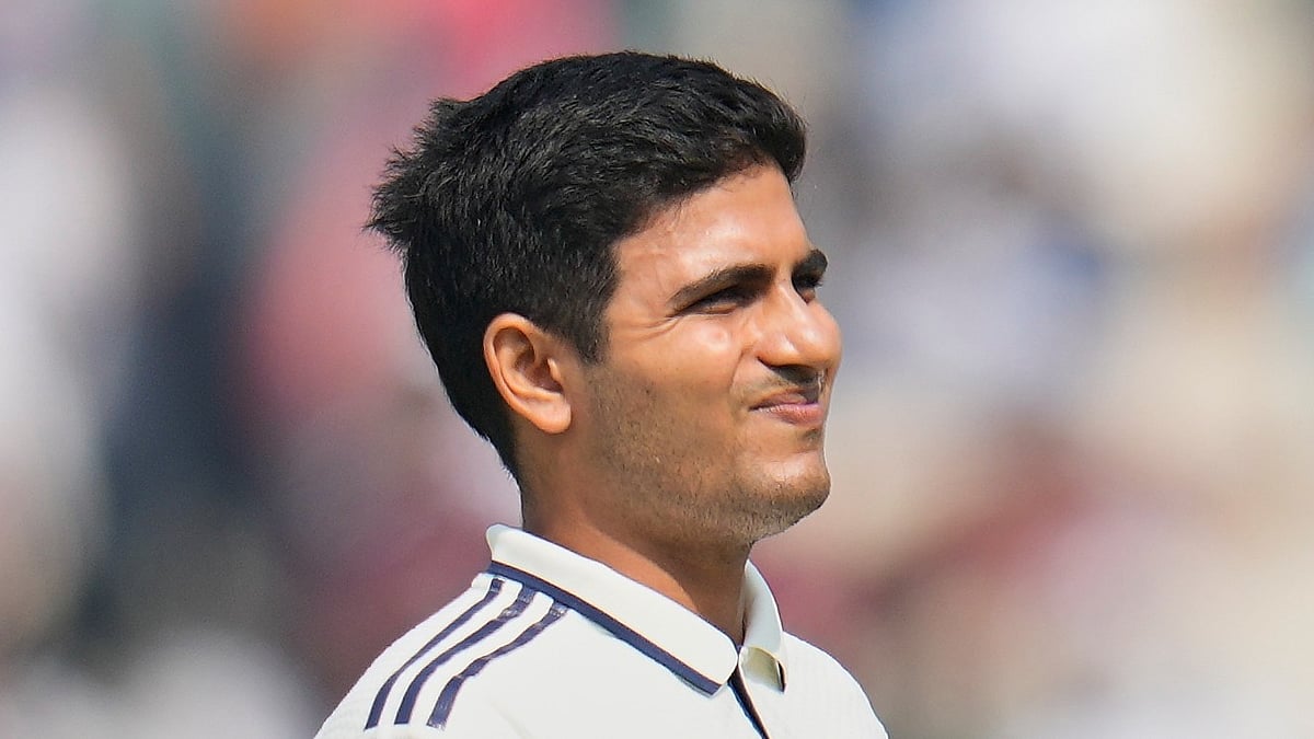 India's captain Shubman Gill reacts as he leaves the field after retired hurt on the second day of the first cricket test match between India and South Africa in Kolkata, India, Saturday, Nov. 15, 2025. - (AP Photo/Aijaz Rahi)