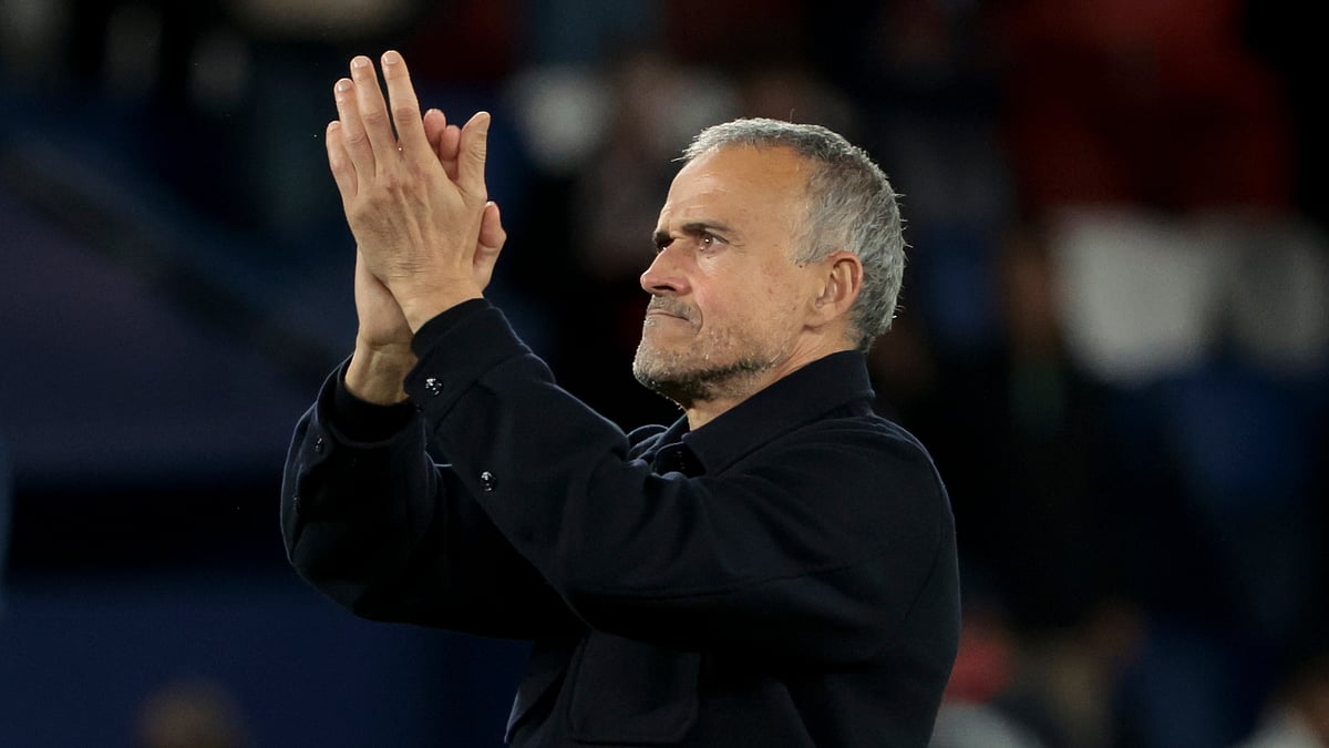 File : File photo of Paris Saint-Germain boss Luis Enrique.