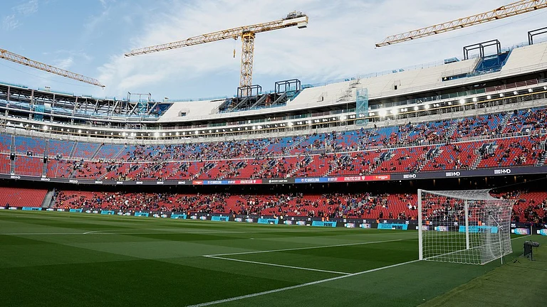 A general view of the Camp Nou stadium under reconstruction is seen before the La Liga match between Barcelona and Athletic Bilbao. - Photo: AP