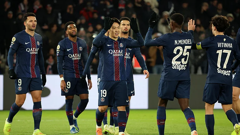 Paris Saint-Germain celebrate their win over Le Havre - null