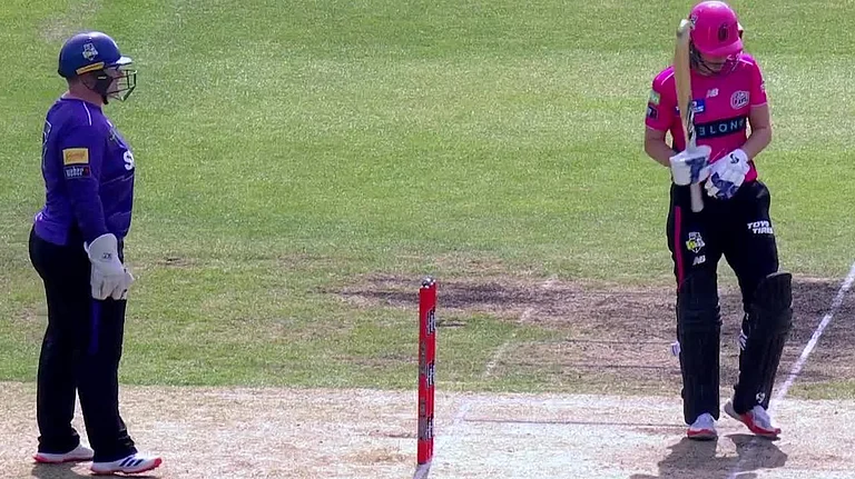 Sydney Sixers Women won by 11 runs. - WBBL