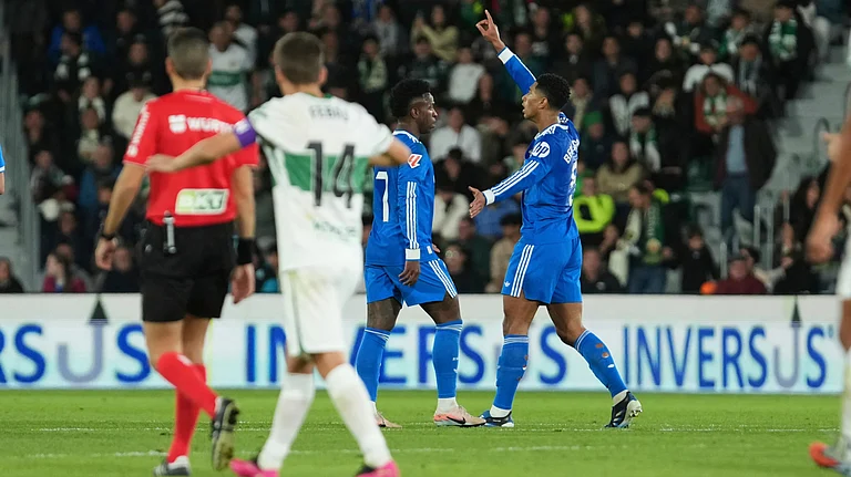 Real Madrid's Jude Bellingham celebrates after scoring his side's second goal during the Spanish La Liga match against Elche on November 23, 2025. - | Photo: AP/Alberto Saiz
