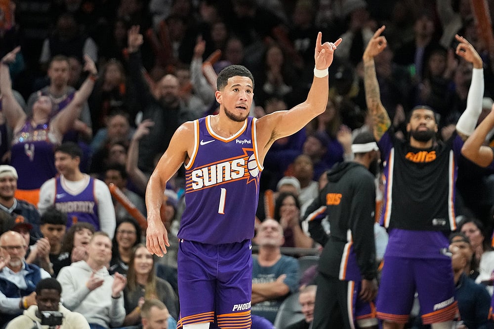 NBA Basketball Game: San Antonio Spurs vs Phoenix Suns