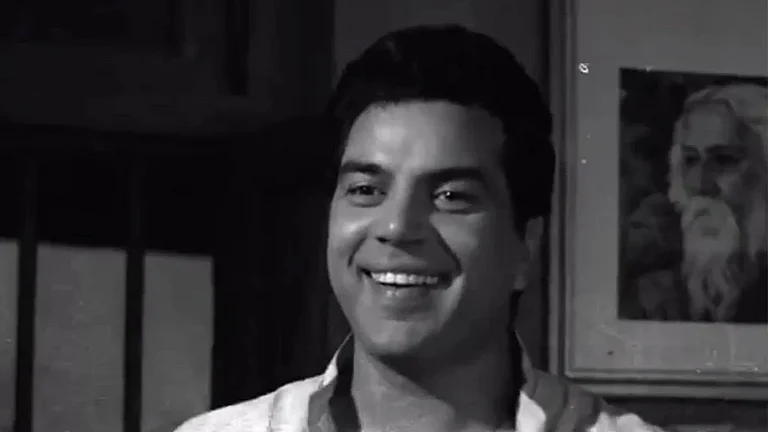 Dharmendra in Anupama - null