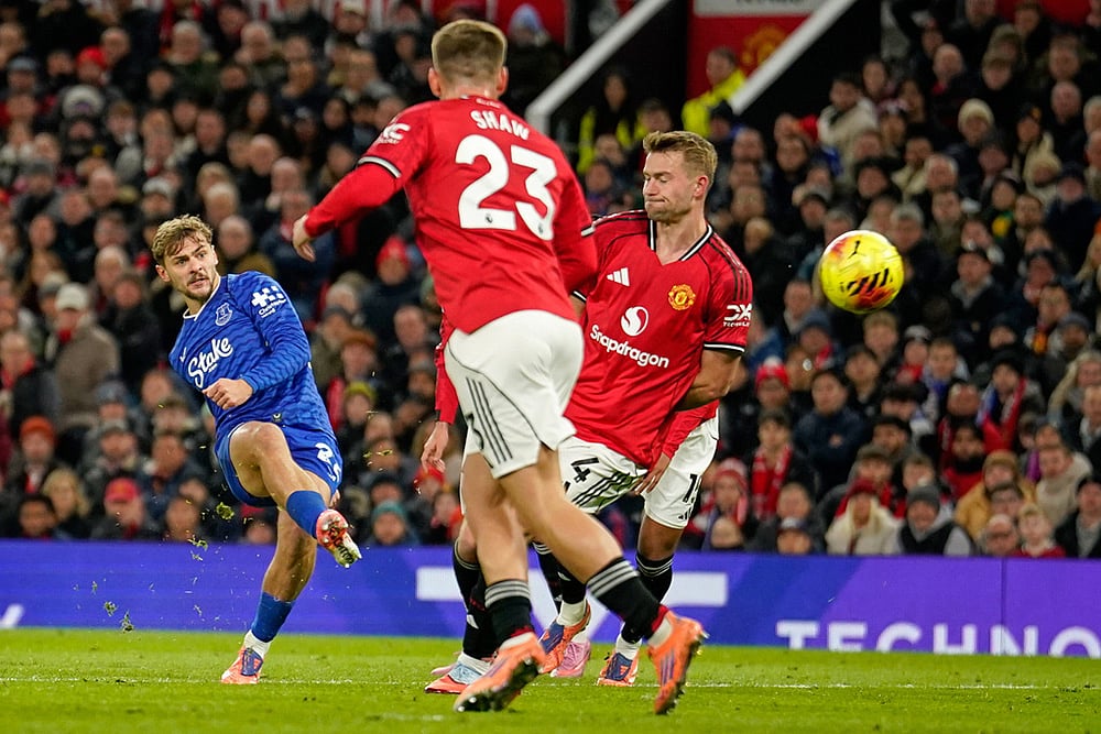 EPL 2025-26 Manchester United vs Everton-Kiernan Dewsbury-Hall