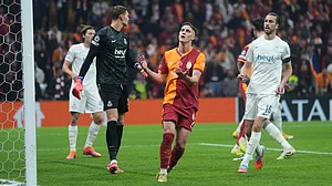 | Photo: AP/Francisco Seco : Galatasaray's Roland Sallai reacts after missing a chance during the UEFA Champions League opening phase against Union Saint-Gilloise on November 25, 2025.