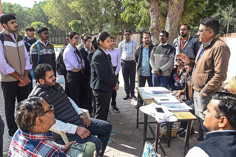 BLO briefs students on SIR in Bikaner