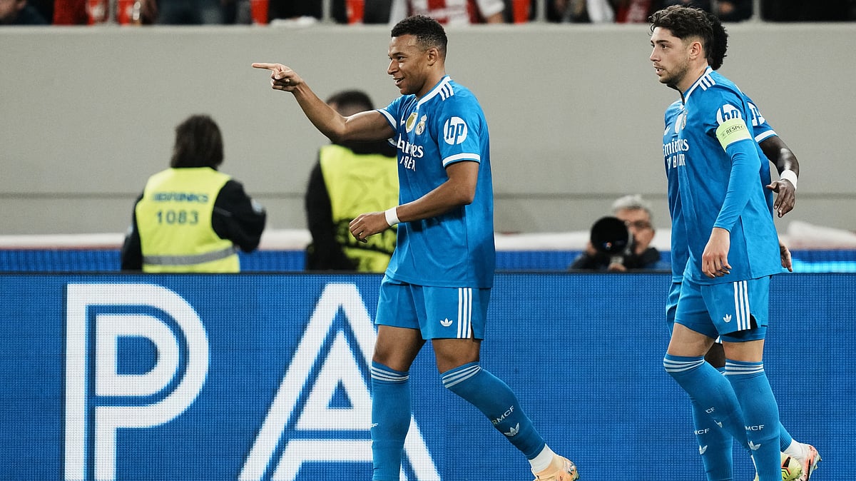 Olympiacos vs Real Madrid live score UEFA Champions League 2025-26 matchday 5