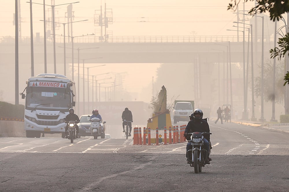 Weather: Air pollution in Noida