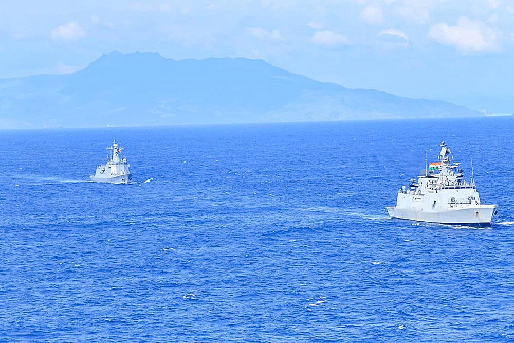 INS Sahyadri makes port call in Philippines